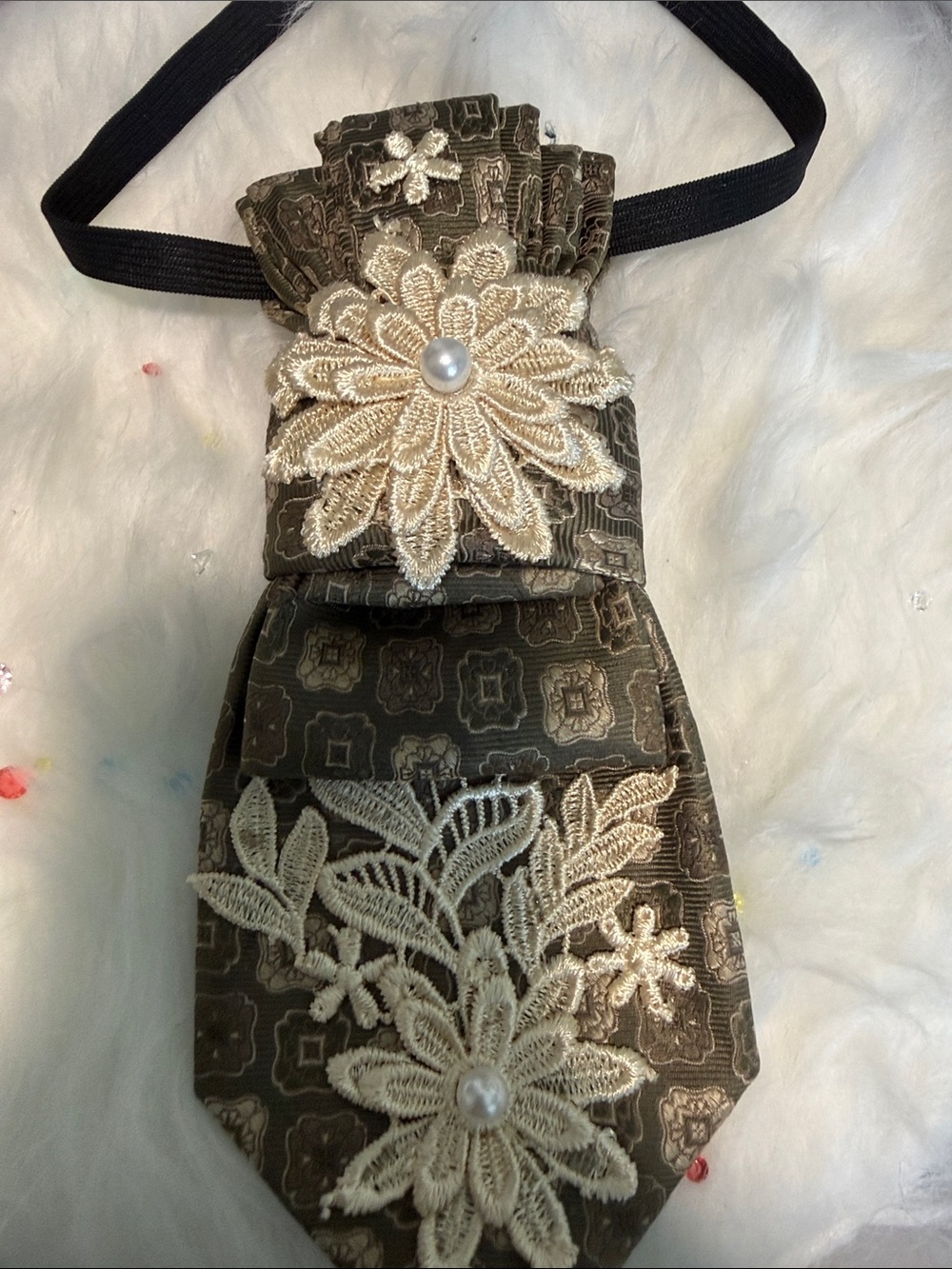 Embroidered Floral Pendant Tie Necklace - Brown & Ivory